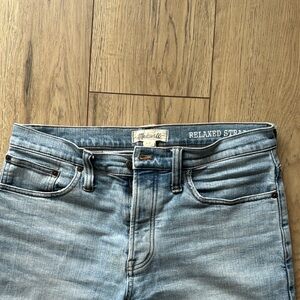Madewell Men's Relaxed Straight Blue Jeans with Frayed Bottoms 31x27